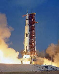 Start Apollo 11