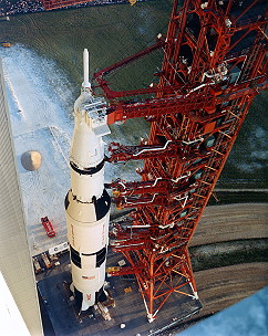 Apollo 17 auf dem Weg zur Startrampe