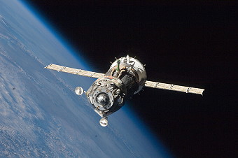 Soyuz TMA-19 departure