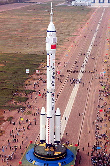 Shenzhou-7 rollout