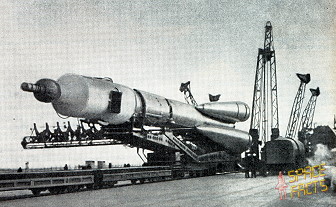 Soyuz 5 rollout