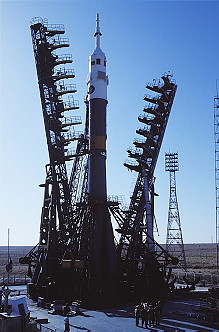 Sojus TM-17 auf der Startrampe