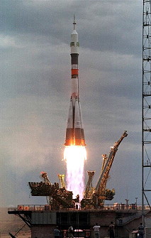 Soyuz TM-28 launch
