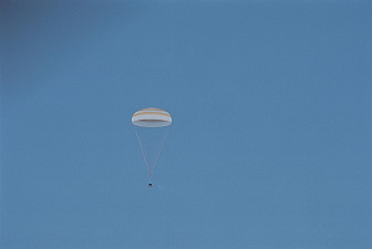 Soyuz TM-32 landing