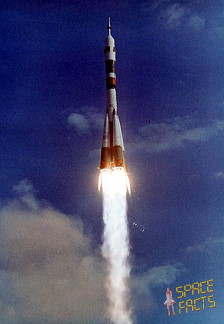 Soyuz TM-4 launch