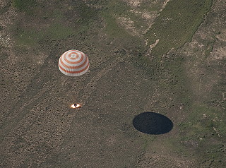 Soyuz TMA-17 landing