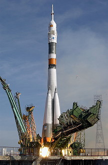Soyuz TMA-3 launch