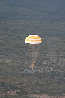 Soyuz TMA-9 landing