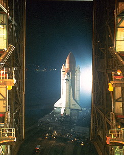 STS-26 auf dem Weg zur Startrampe
