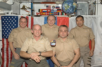 traditionelles Bordfoto ISS-22