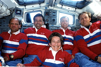 traditionelles Bordfoto STS-30