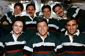 traditional in-flight photo STS-67