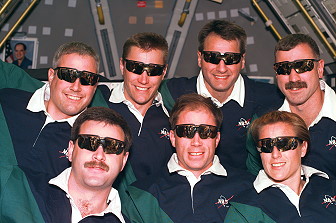 traditionelles Bordfoto STS-90
