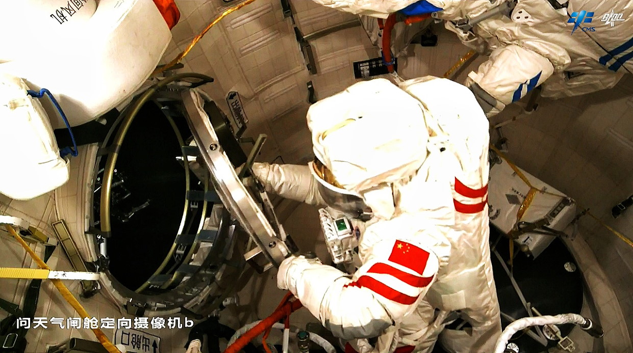 EVA am 15. April 2023