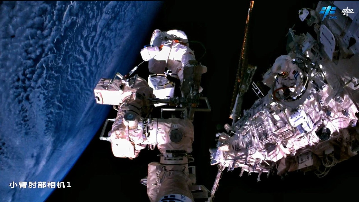 EVA am 15. April 2023