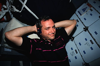 Akers an Bord des Space Shuttle