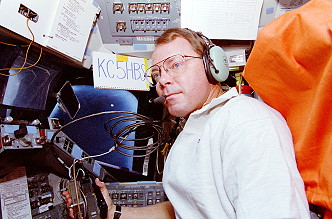 Hammond an Bord des Space Shuttle