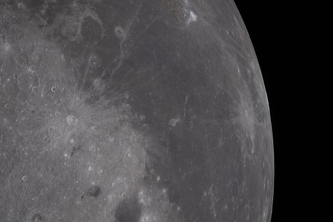 Der Mond w�hrend des Vorbeifluges