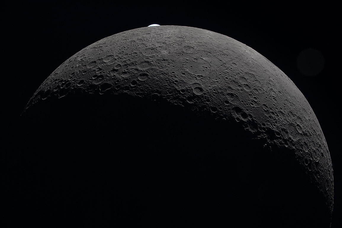 Der Mond w�hrend des Vorbeifluges