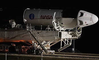SpaceX Crew-5 auf dem Weg zur Startrampe