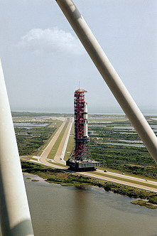 Skylab 3 auf dem Weg zur Startrampe
