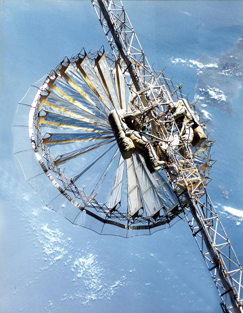 EVA Afanasiyev and Avdeyev