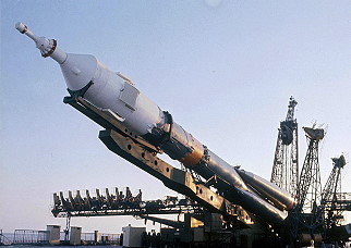 Soyuz 28 rollout