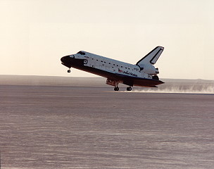 STS-37 landing