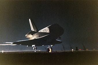 STS-61 landing