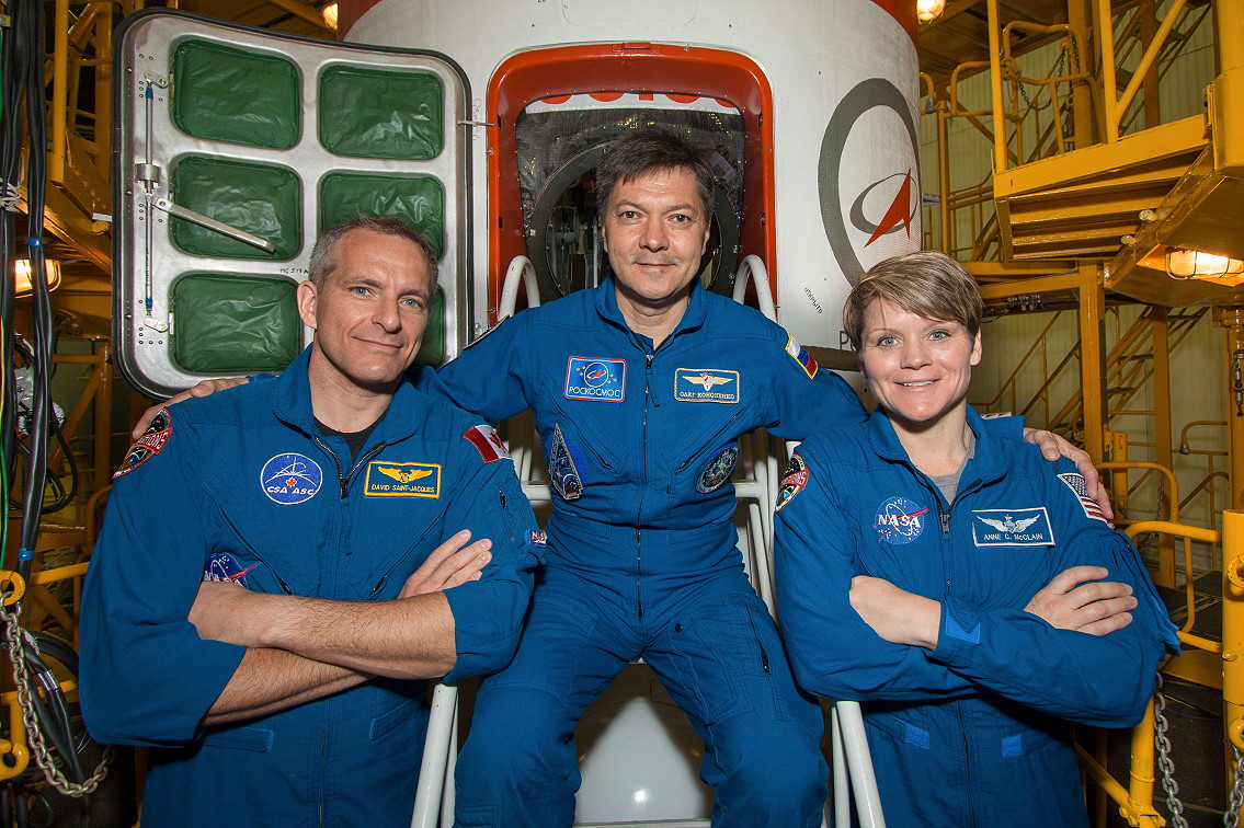 Crew Soyuz MS-09 backup