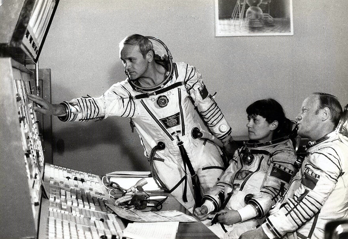 фото дочерей космонавта волка и п