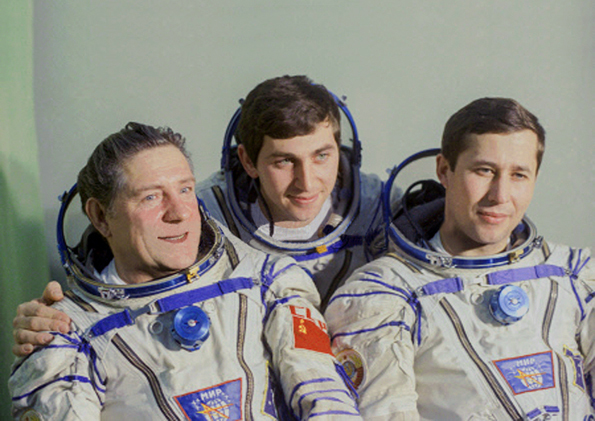 Crew Soyuz TM-5 (original double)
