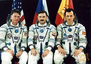 Crew Soyuz TMA-3