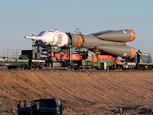 Soyuz TMA-7 rollout Soyuz TMA-7 rollout